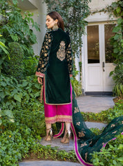 Zainab Chottani Bottle Green Velvet Formal Collection 3pc