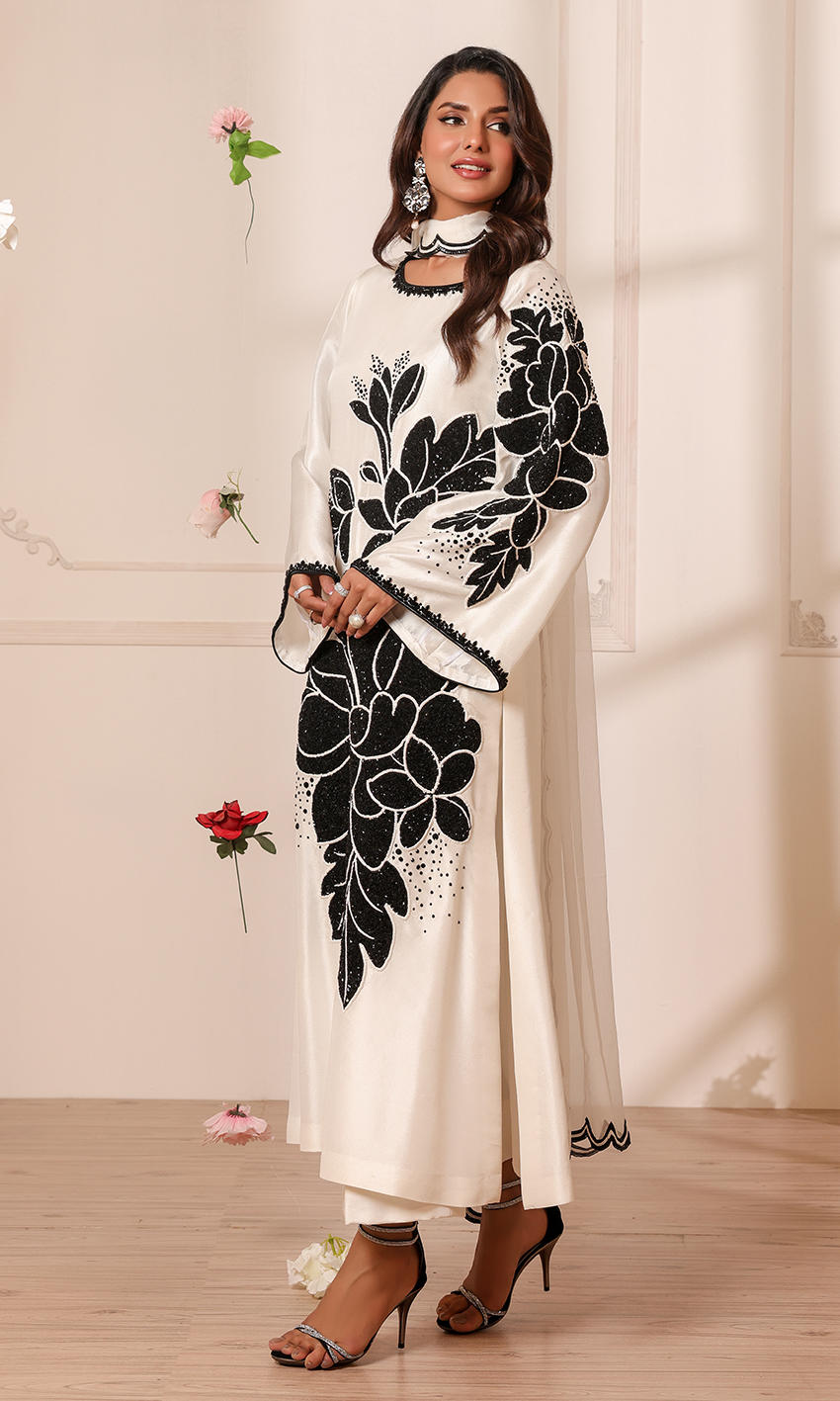 Nomi Ansari New Arrival Silk White Embroidery Bunch 3pc