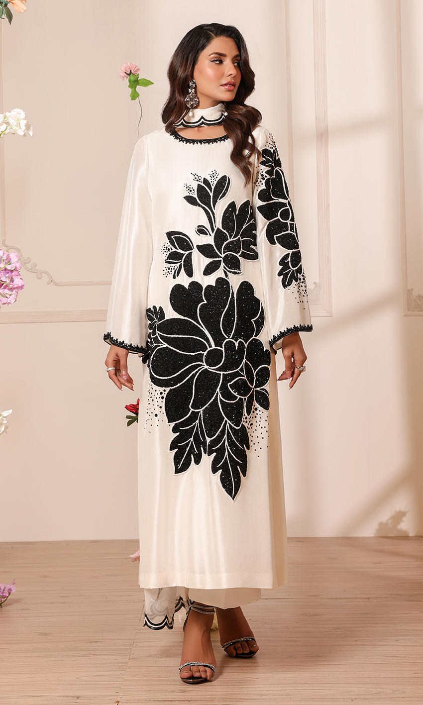 Nomi Ansari New Arrival Silk White Embroidery Bunch 3pc