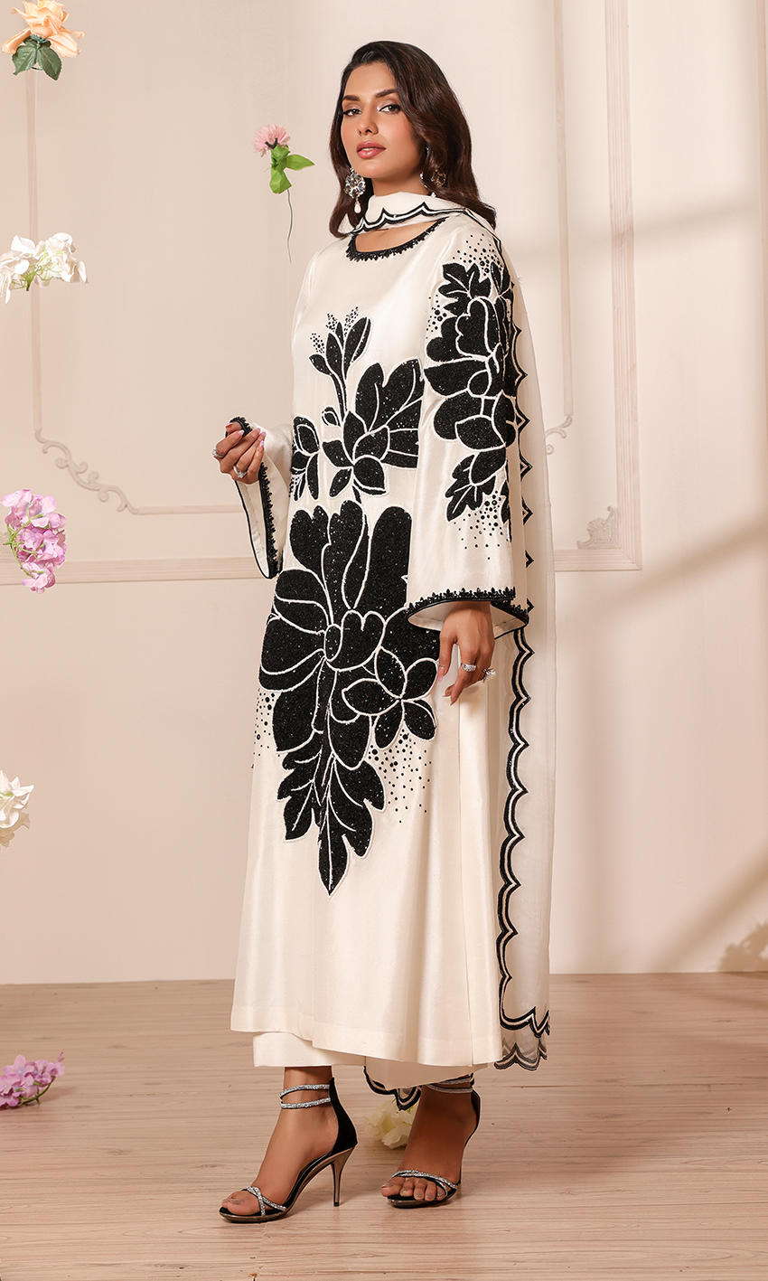 Nomi Ansari New Arrival Silk White Embroidery Bunch 3pc