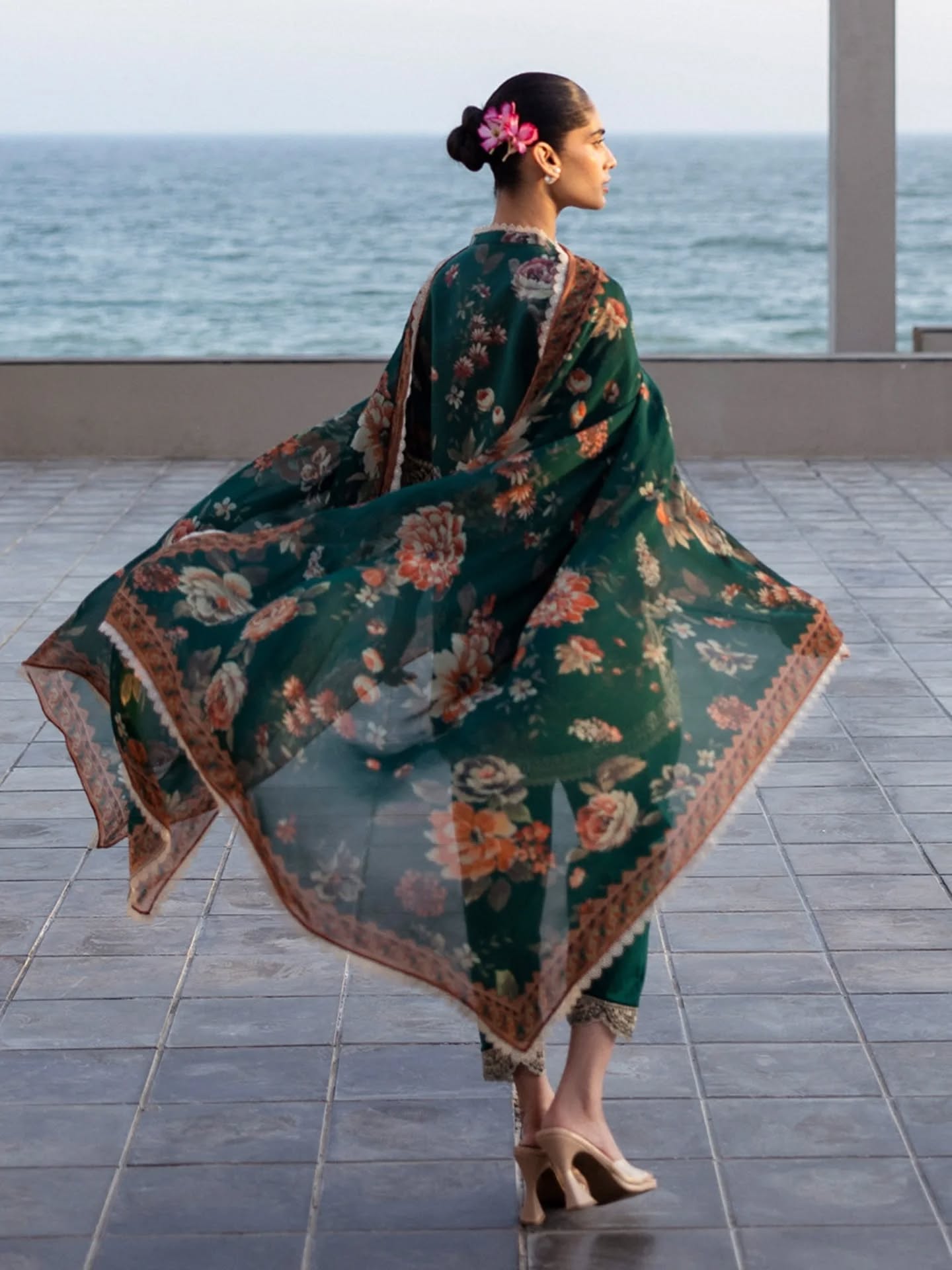 Zainab Chottani Digital Printed Lawn Emboidery 3Piece Unstitched