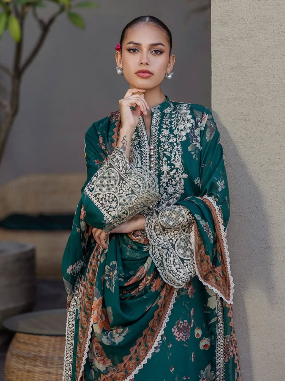 Zainab Chottani Digital Printed Lawn Emboidery 3Piece Unstitched