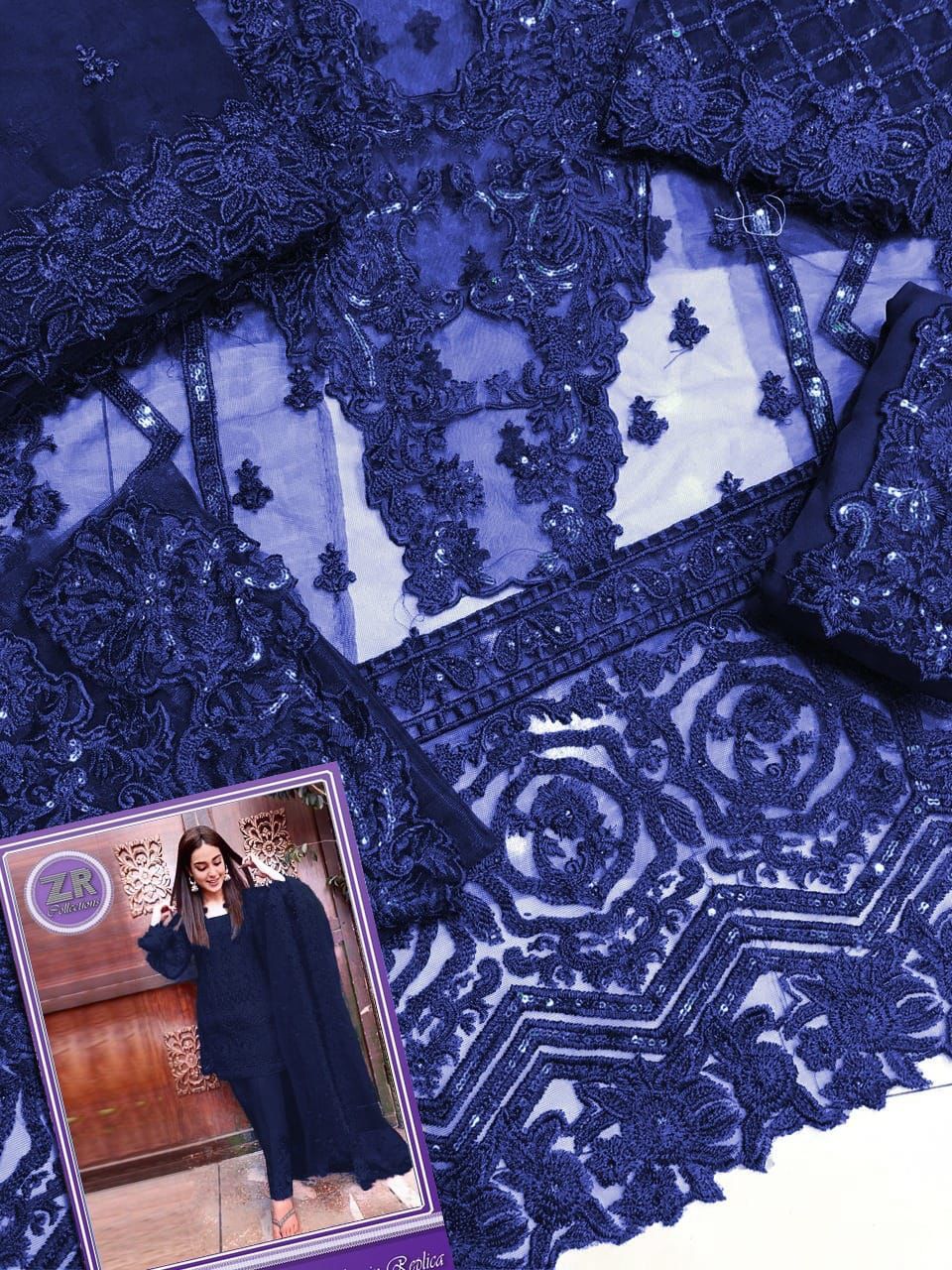 ZAINAB CHOTANI RED SUIT 1215