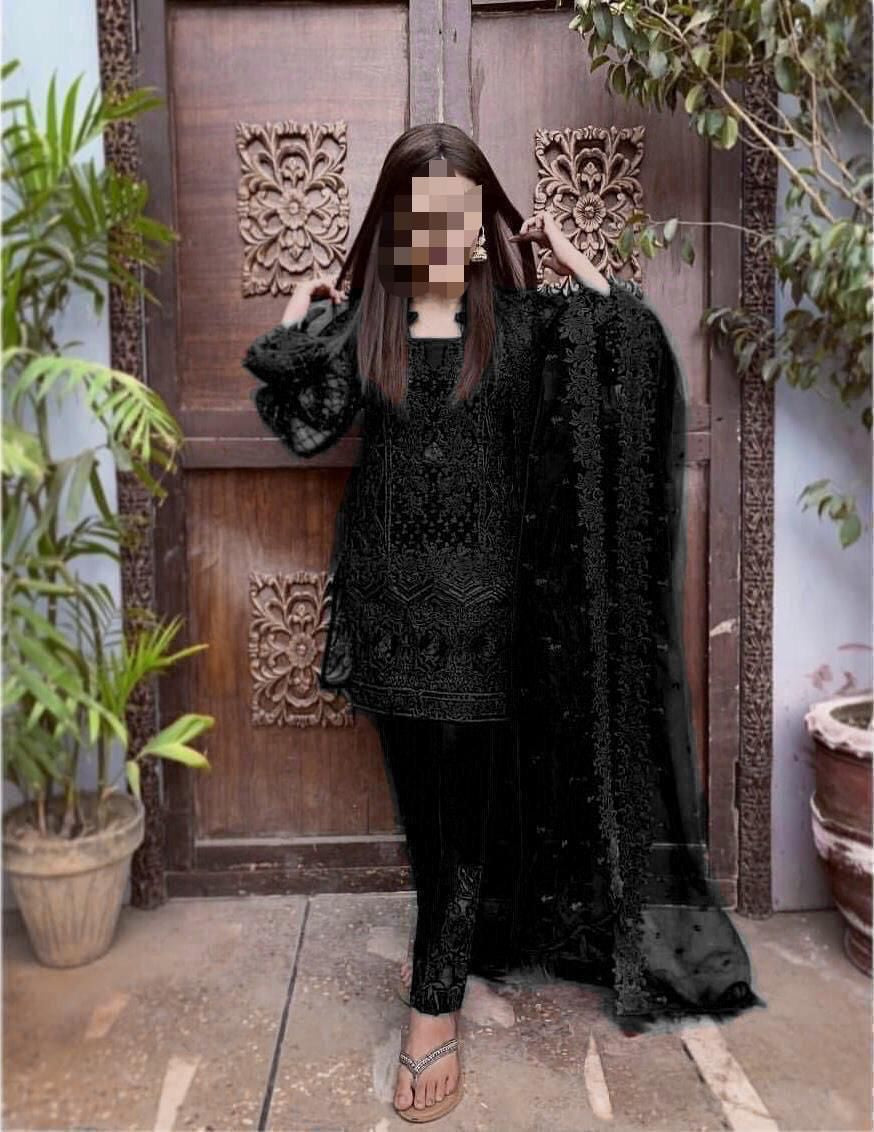 ZAINAB CHOTANI RED SUIT 1215